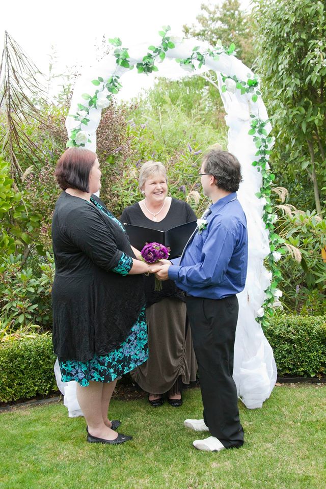 Julie Lassen of NZ Marriages